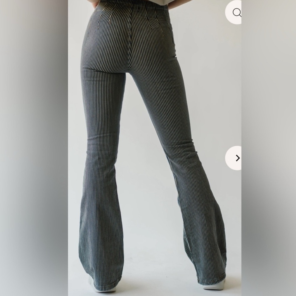 Free People Jayde Railroad Flare Jean in Train Car Stripe Front Pockets Size 29 - Picture 4 of 15